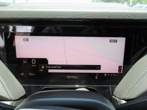 Used 2025 GMC Yukon XL Denali RWD image 25
