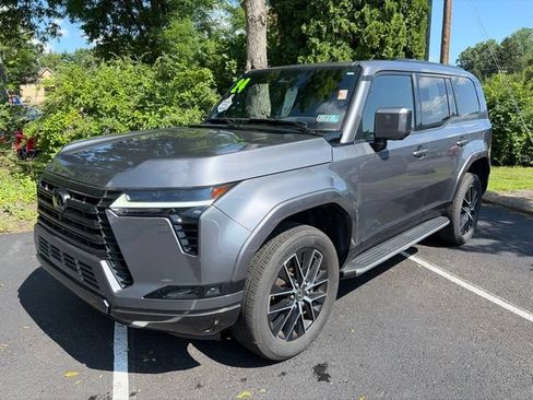 Used 2024 Lexus GX 550 w/ Accessory Package (Z1) AWD/4WD image 8