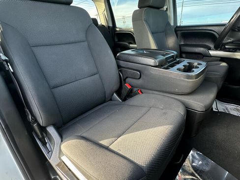 Used 2018 Chevrolet Silverado 1500 LT w/ LT Eassist Package image 46