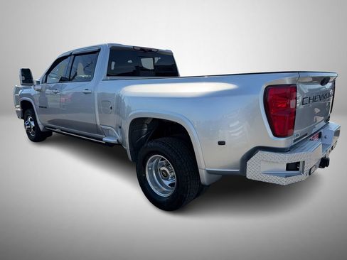 Used 2023 Chevrolet Silverado 3500 High Country AWD/4WD image 4