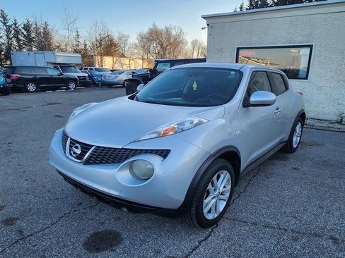 Used 2013 Nissan Juke SV image 3
