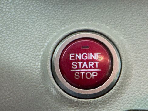 Used 2016 Honda Odyssey SE image 18