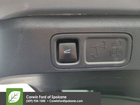 Used 2024 Ford Expedition XLT image 24