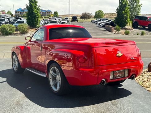 Used 2005 Chevrolet SSR w/ Preferred Equipment Group RWD image 21