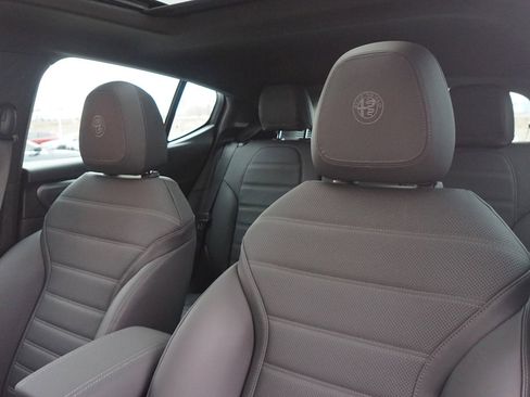 New 2024 Alfa Romeo Tonale Veloce image 17