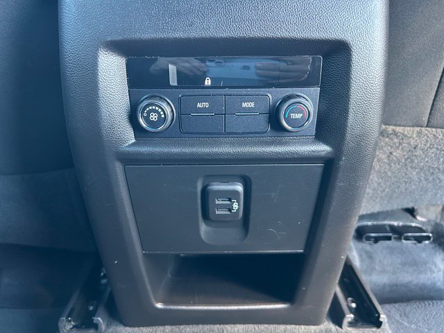 Used 2022 Chevrolet Traverse LT AWD/4WD image 38