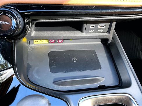 Used 2022 Lexus NX 350h Premium image 34