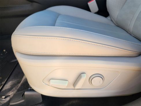 New 2026 Kia Sorento S w/ S Panoramic Sunroof Package image 17