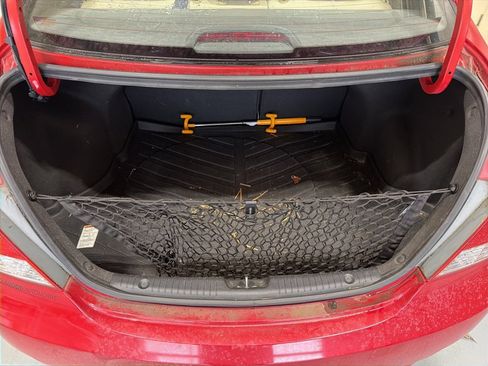 Used 2013 Hyundai Accent GLS w/ Premium Pkg image 10