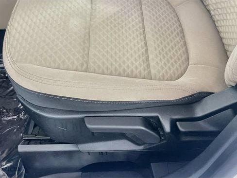Used 2021 Ford Escape SE FWD image 19