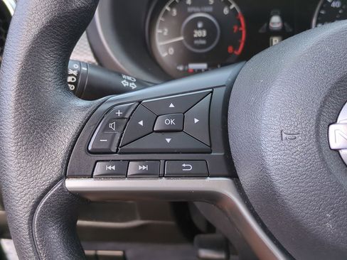 Used 2022 Nissan Kicks SV FWD image 22