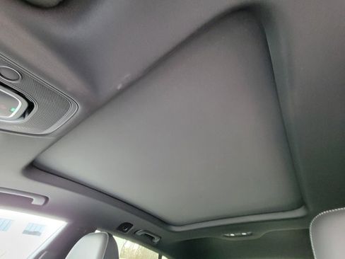 Used 2025 Audi Q8 Premium w/ Convenience Package image 39