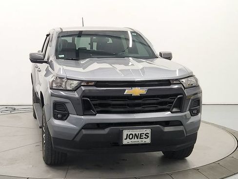 Used 2023 Chevrolet Colorado LT w/ LT Convenience Package RWD image 2