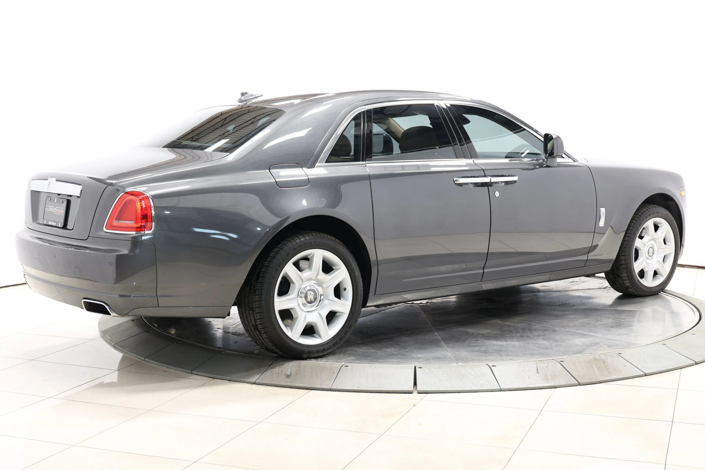 Used 2011 Rolls-Royce Ghost RWD image 4