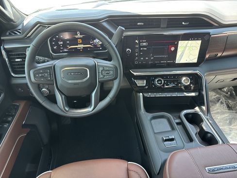 New 2026 GMC Sierra 2500 Denali Ultimate AWD/4WD image 17