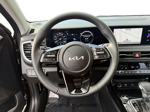 Certified 2024 Kia Seltos S image 12