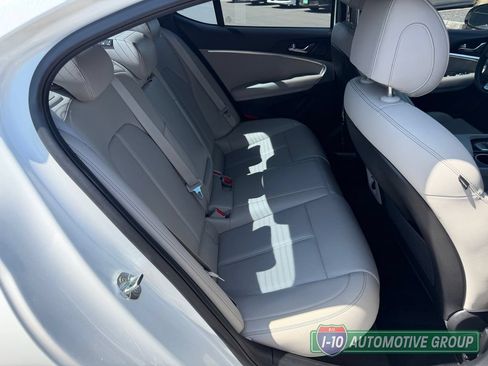 Used 2022 Genesis G70 2.0T RWD image 28