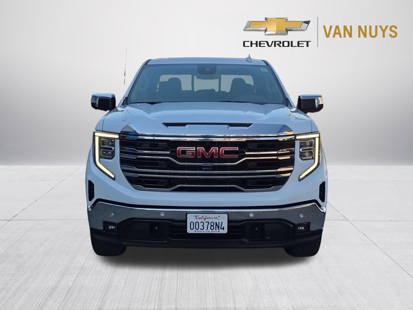 Used 2026 GMC Sierra 1500 SLT w/ SLT Premium Plus Package AWD/4WD image 2