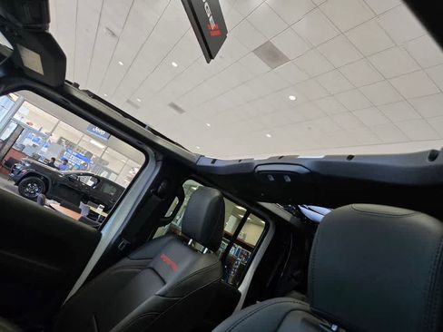 New 2026 Jeep Gladiator Rubicon AWD/4WD image 13