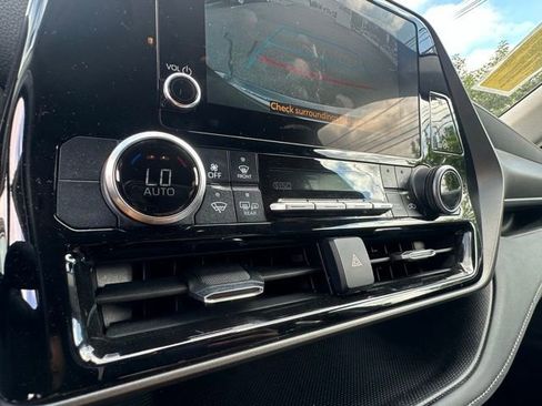 Certified 2024 Toyota Highlander LE image 24