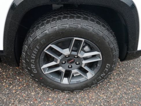 New 2026 GMC Terrain AT4 w/ Convenience Package III image 3