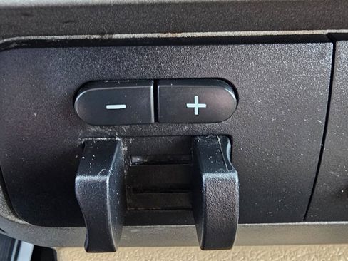 Used 2011 Ford F250 XLT w/ XLT Premium Pkg image 24