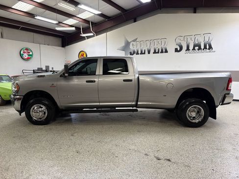 Used 2022 RAM 3500 Tradesman AWD/4WD image 3