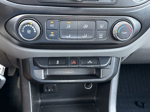 Used 2022 GMC Canyon Elevation Standard w/ Convenience Package image 16