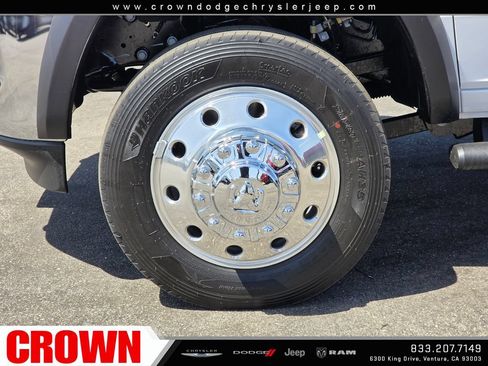 New 2026 RAM 5500 Tradesman w/ Chrome Appearance Group AWD/4WD image 3