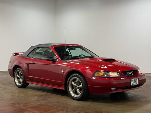 Used 2004 Ford Mustang GT RWD image 4