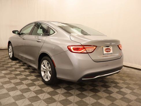 Used 2015 Chrysler 200 Limited FWD image 3