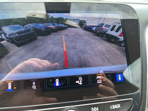 Used 2024 Chevrolet Equinox Premier FWD image 16
