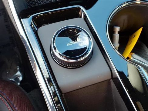 Used 2025 Chevrolet Equinox RS w/ Safety and Technology Package image 14