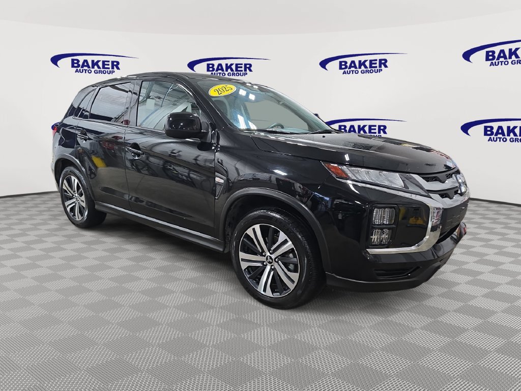 Used 2025 Mitsubishi Outlander Sport ES AWD/4WD image 3