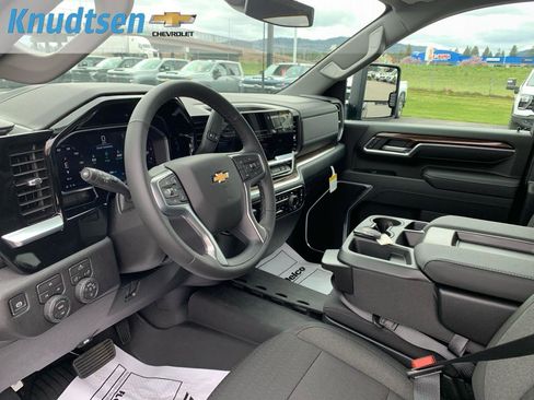 New 2026 Chevrolet Silverado 3500 LT AWD/4WD image 19