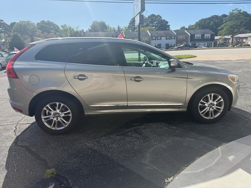 Used 2015 Volvo XC60 T5 Platinum image 4