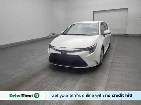 Used 2024 Toyota Corolla LE FWD image 1