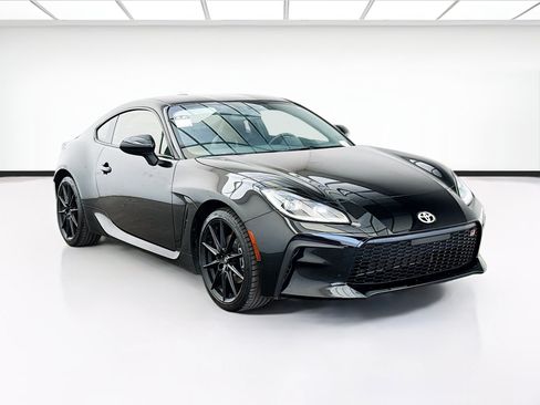 Used 2025 Toyota GR86 Premium w/ ALL Weather Mat Package (TMS) RWD image 3