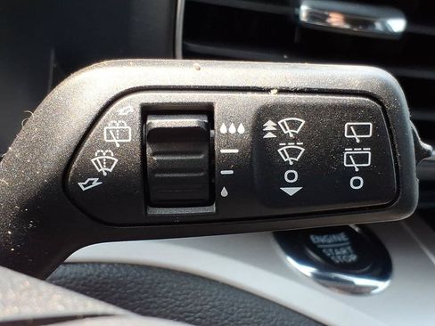 Used 2023 Ford Explorer XLT w/ Equipment Group 202A AWD/4WD image 27