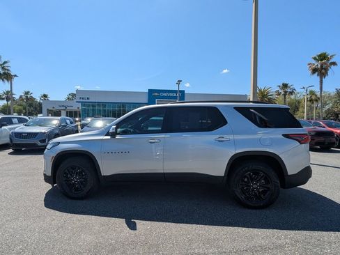 Certified 2022 Chevrolet Traverse LT w/ Midnight/Sport Edition FWD image 6