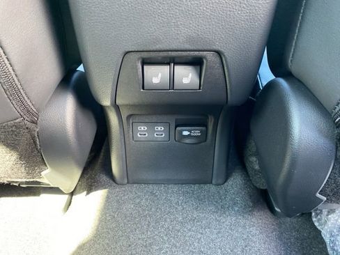 New 2025 Toyota Prius Plug-In Hybrid image 66