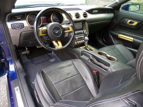Used 2019 Ford Mustang Premium RWD image 15