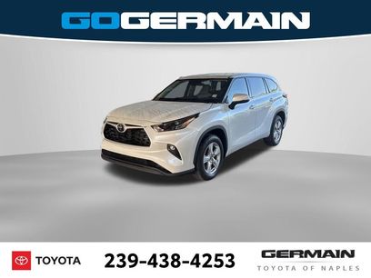 Used 2022 Toyota Highlander LE