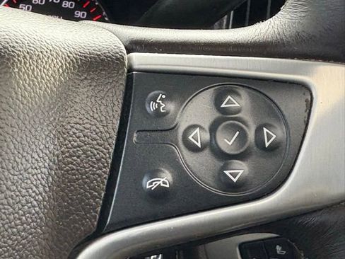 Used 2015 GMC Sierra 1500 SLT w/ SLT Crew Cab Value Package image 24