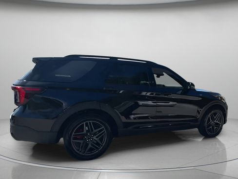 New 2026 Ford Explorer ST-Line w/ ST-Line Street Pack image 33