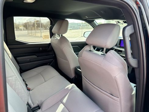 Certified 2025 Toyota Tacoma SR5 image 20