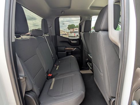 Used 2021 Chevrolet Silverado 1500 RST AWD/4WD image 11