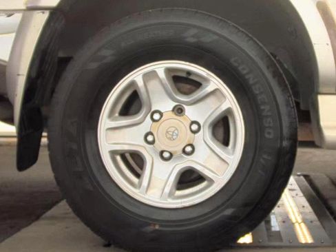 Used 2002 Toyota 4Runner SR5 image 14