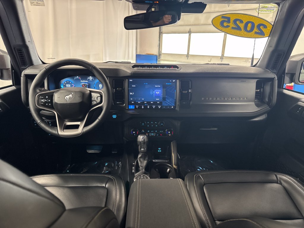 Certified 2025 Ford Bronco Badlands AWD/4WD image 15
