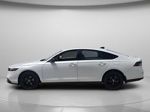Used 2025 Honda Accord SE image 5